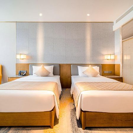 Wyndham Shiyan Downtown Hotel Exterior photo