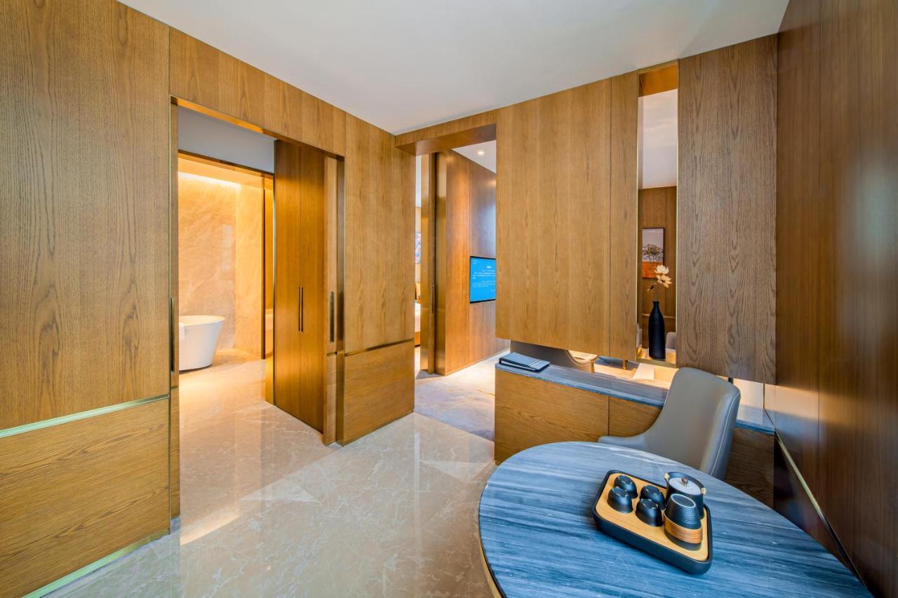 Wyndham Shiyan Downtown Hotel Exterior photo