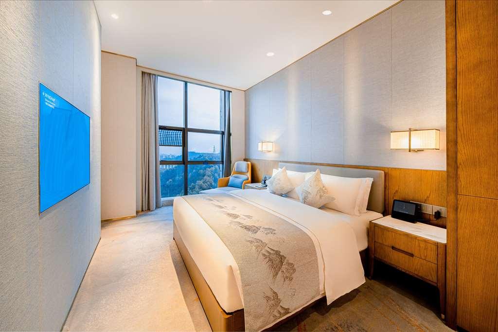 Wyndham Shiyan Downtown Hotel Room photo